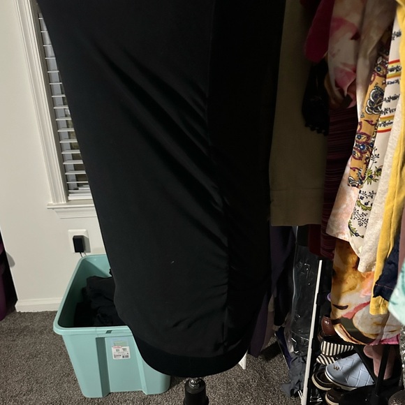 Old Navy Black Fitted Maternity Short Sleeve Tee size medium - Picture 4 of 6